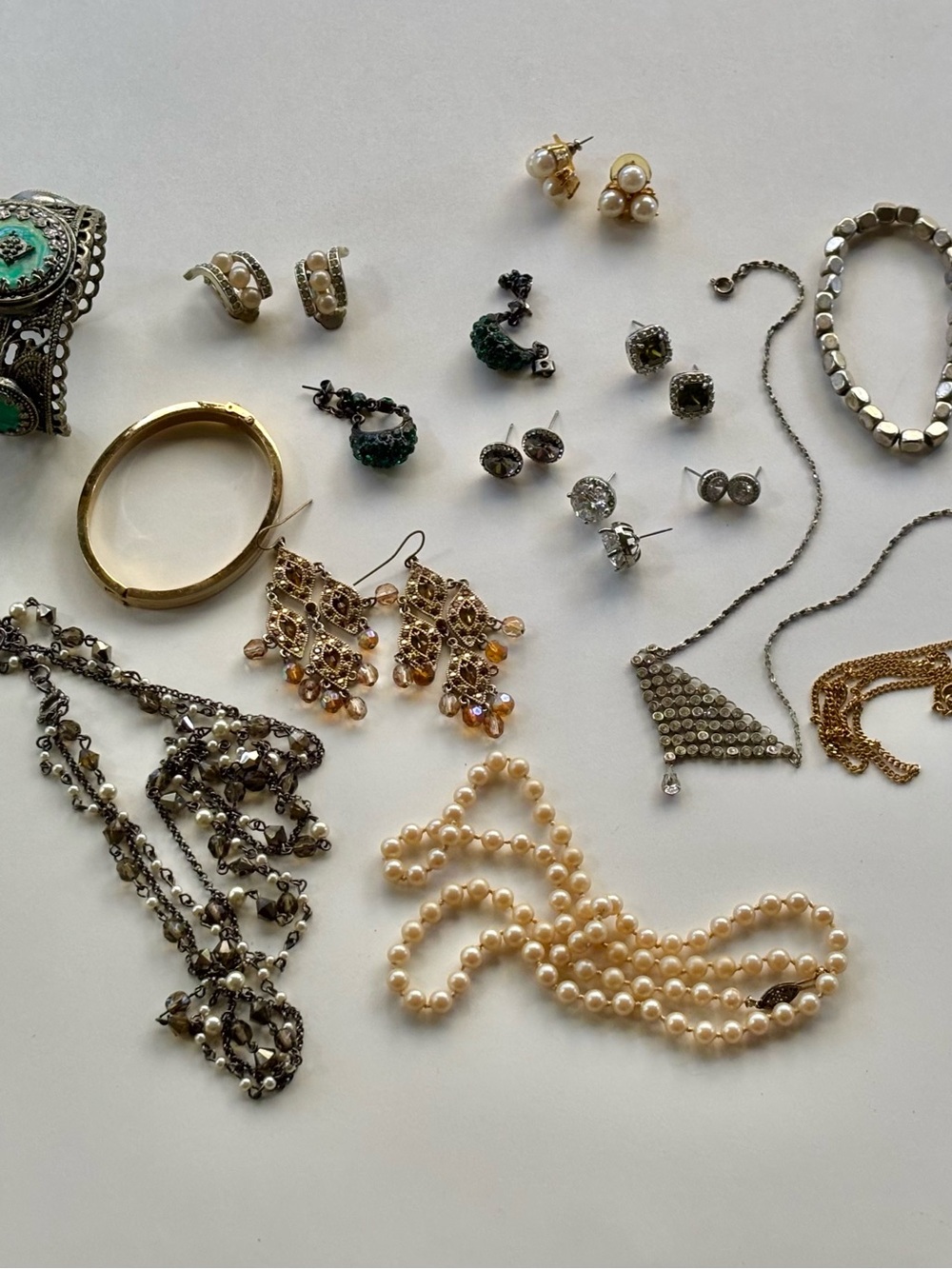Vintage Costume Jewelry Mixed Lot 23 Pieces Assorted Wearable Collectible